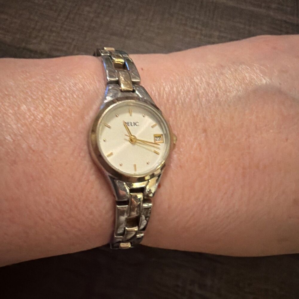 Women's RELIC Watch with Date. Two-Tone  Gold/Silver. Needs Battery. Good Cond.